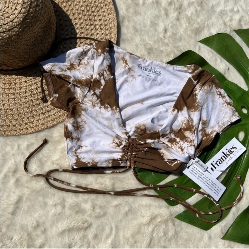 Frankie’s Bikinis Ryan Crop Tie Dye Set in Chocolate Brown and White - Picture 6 of 14